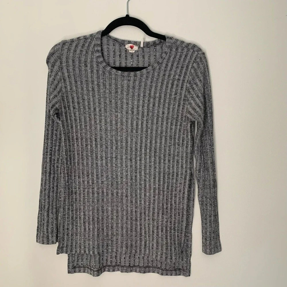 One Clothing Shirt Women’s Small Grey Robbed Long Sleeve Side Slit Top